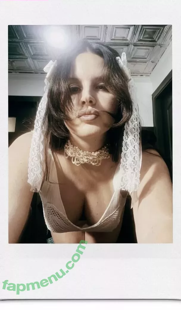 Lana Del Rey nude photo #0538 (lanadelrey / lanaraybabyx)