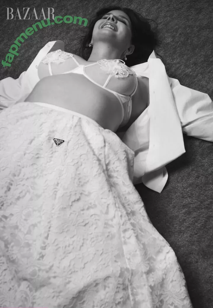 Lana Del Rey nude photo #0574 (lanadelrey / lanaraybabyx)