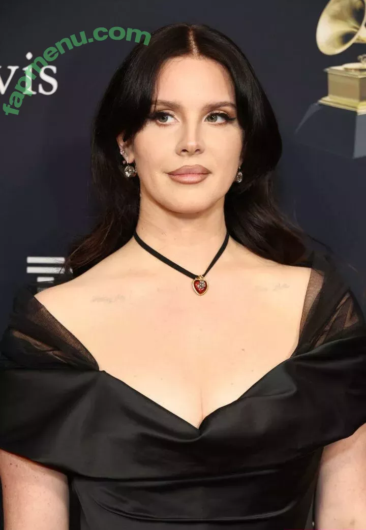 Lana Del Rey nude photo #0627 (lanadelrey / lanaraybabyx)