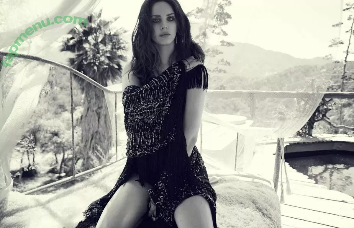 Lana Del Rey nude photo #0692 (lanadelreypictures / lanaraybabyx)