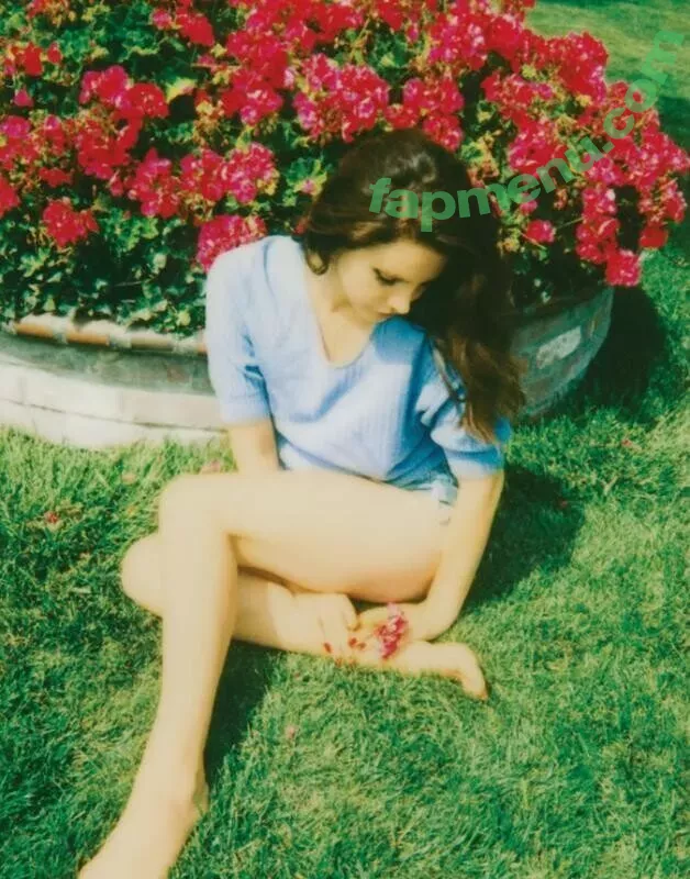 Lana Del Rey nude photo #0713 (lanadelreypictures / lanaraybabyx)