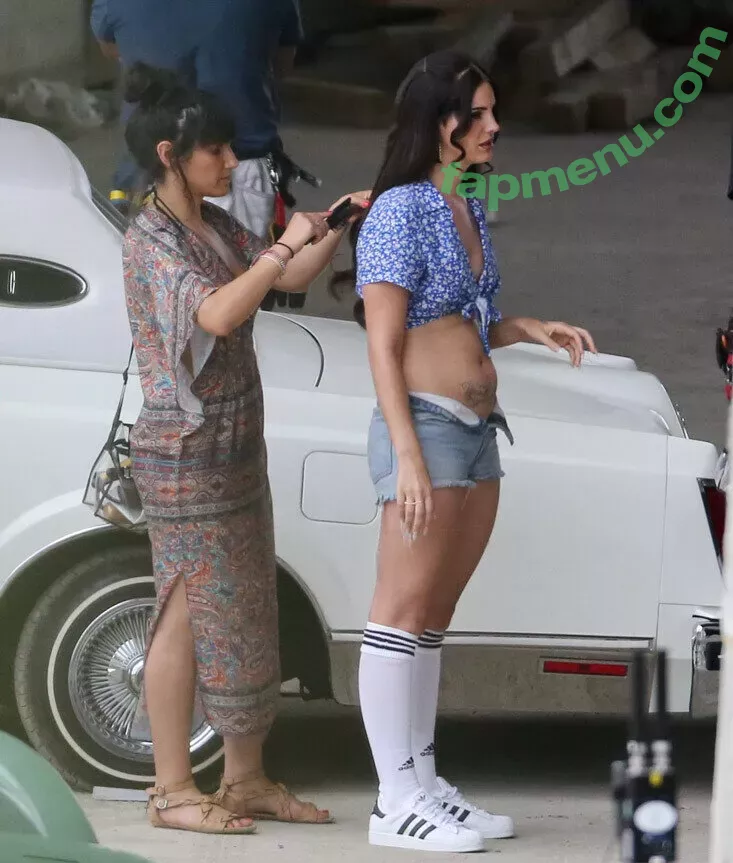 Lana Del Rey nude photo #0759 (lanadelreypictures / lanaraybabyx)