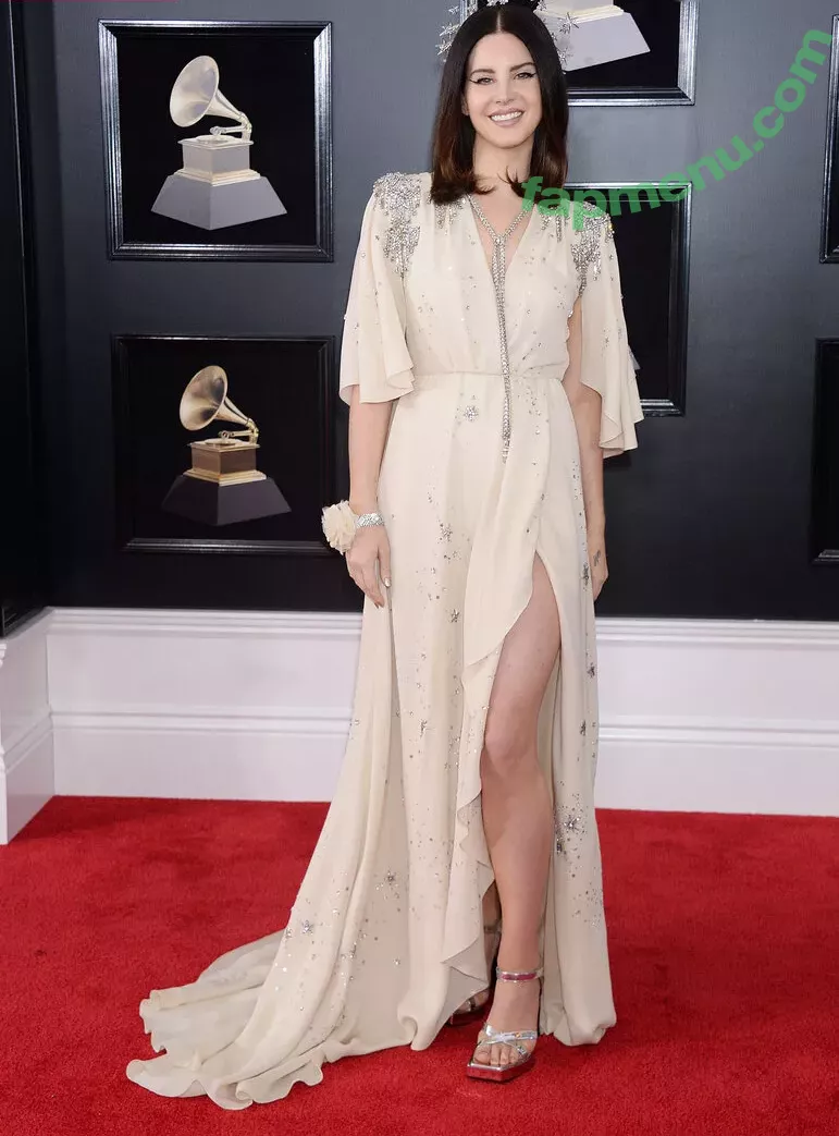 Lana Del Rey nude photo #0857 (lanadelreypictures / lanaraybabyx)