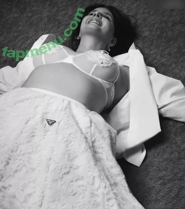 Lana Del Rey nude photo #0891 (lanadelreypictures / lanaraybabyx)