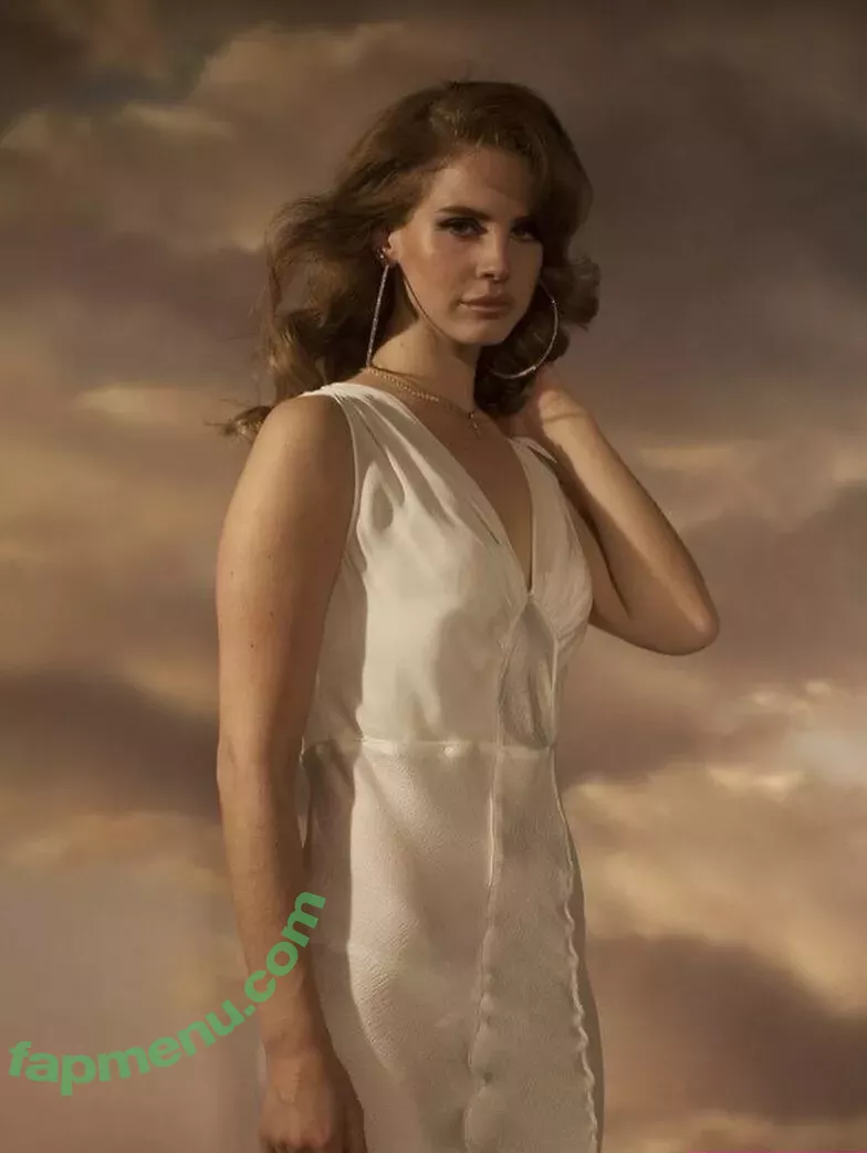 Lana Del Rey nude photo #0904 (lanadelreypictures / lanaraybabyx)