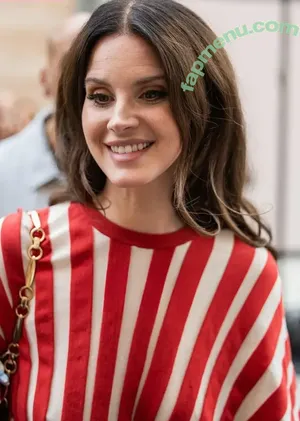 Lana Del Rey / lanadelreypictures / lanaraybabyx nude photo #1121