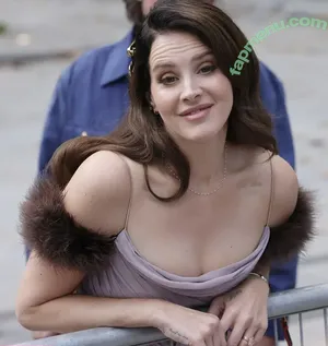 Lana Del Rey / lanadelreypictures / lanaraybabyx nude photo #1138