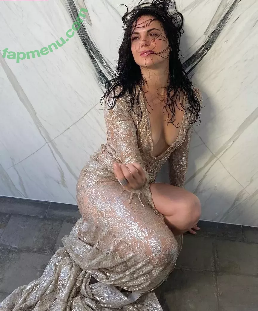 Lana Parilla nude photo #0008 (lanaparrilla)