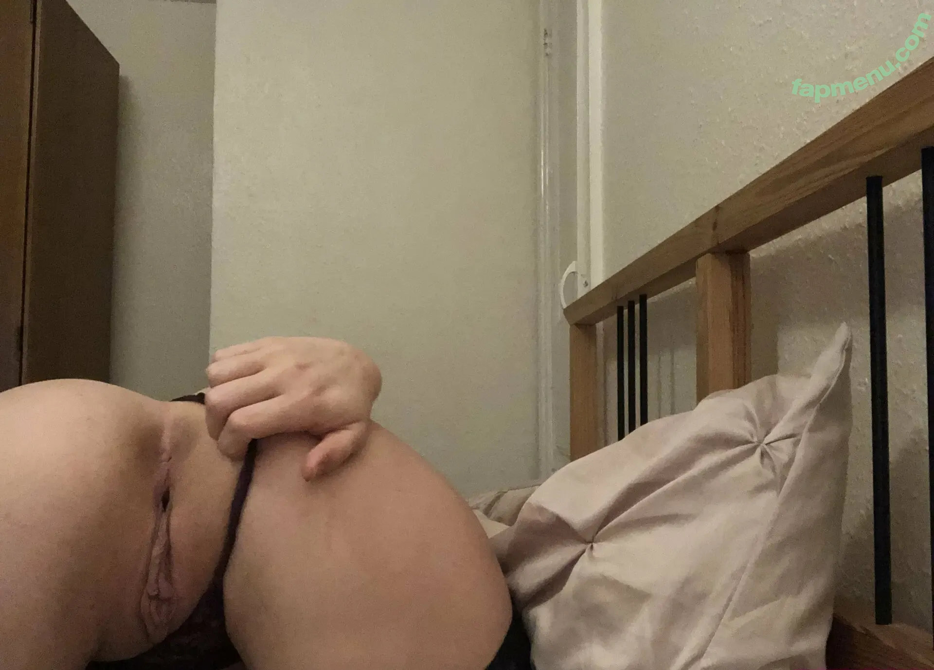 Lana_reid nude photo #0082 (the.kawaii.laifu)