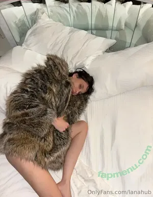 Lana Rhoades / barstoolsports / lanarhoades / lanarhoadesx3 nude photo #0003