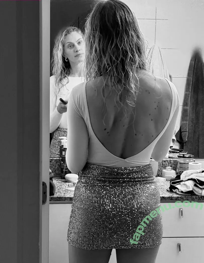 Lana Rhodes nude photo #0019 (lana_rhodes / lanarhoades)