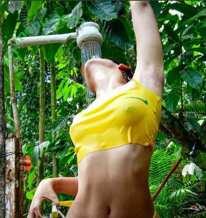 Lana Santhos nude photo #0023 (Lana Soares / Lanapacks7 / lana_santhos_7)