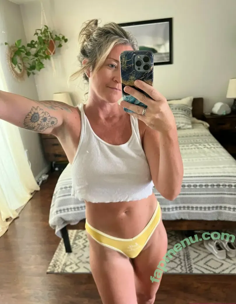 lana.sobo nude photo #0139 (sunsout_lanas_bunsout)