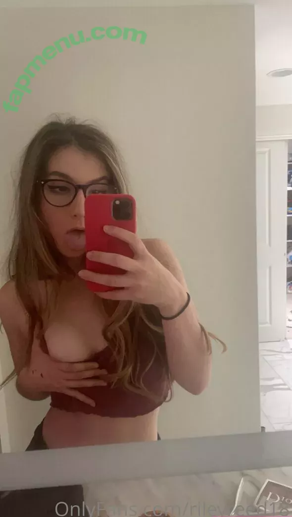 lanarhoads18 nude photo #0452 (911_emergency_hotel)