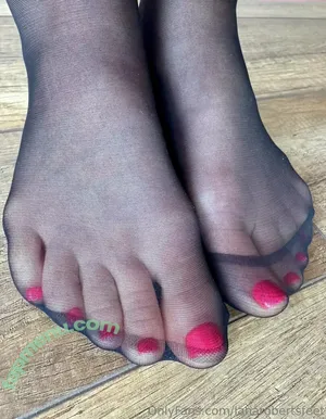 lanarobertsfeet / lanaxroberts nude photo #0019