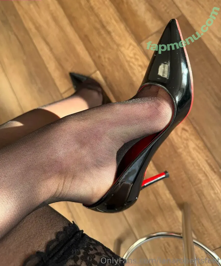 lanarobertsfeet nude photo #0013 (lanaxroberts)