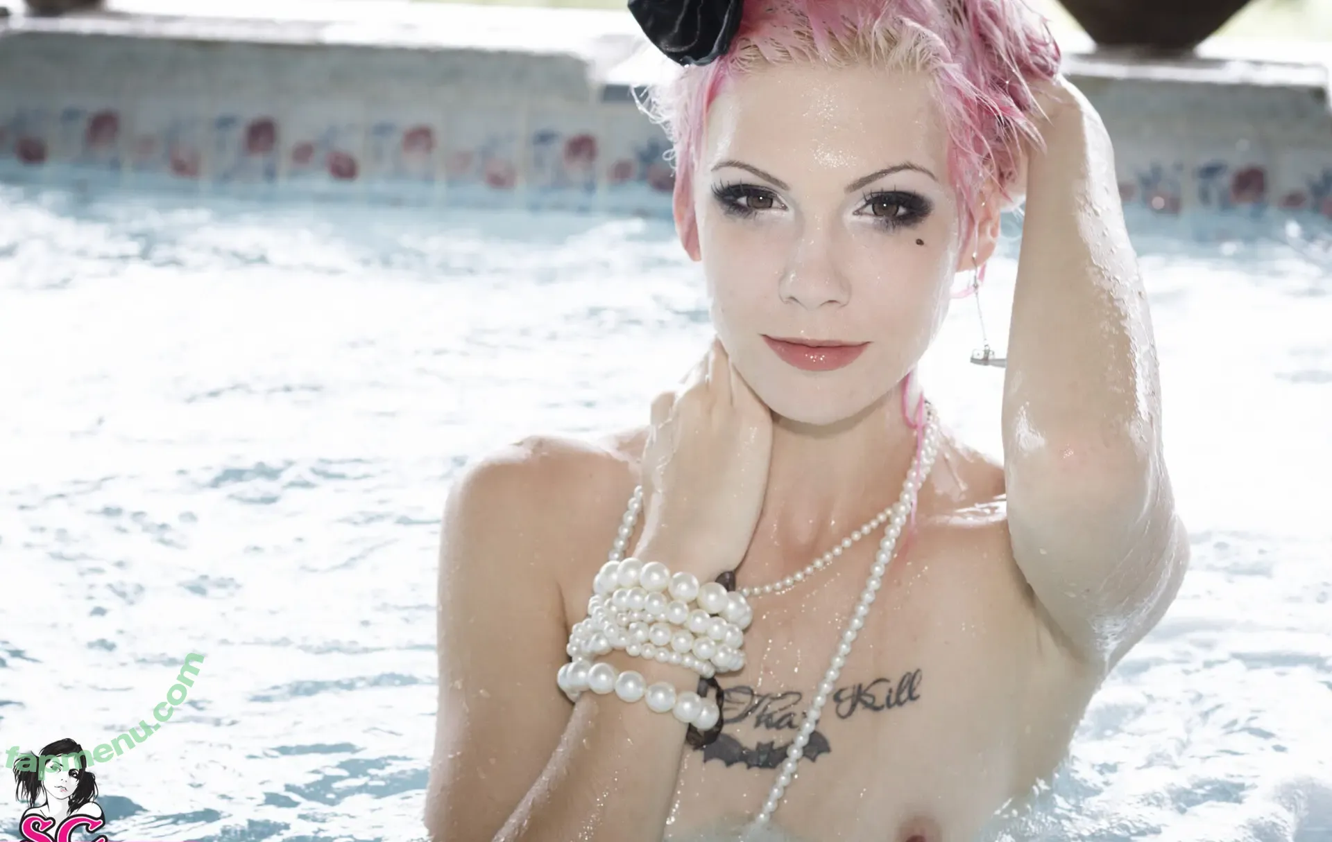Laneychantal nude photo #0043 (Laneychantal)