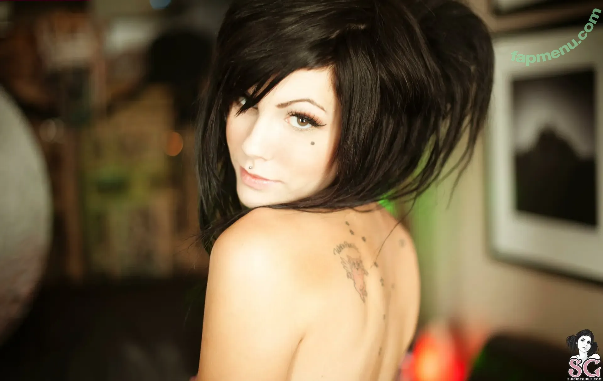 Laneychantal nude photo #0048 (Laneychantal)