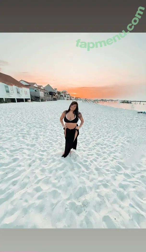 laneyfox nude photo #0022 (laneyelizabethh_)