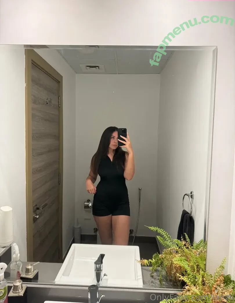 lanzii nude photo #0140 (x.lanzi)