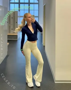 Lara Brunner / laraa.brunner nude photo #0019