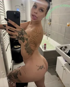 Lara Bttn / Larabttn / lara.bttn / lara.bttn.lara / larabttnab18 / larabttnlara / larabttnn / user369538680802516992 nude photo #0537