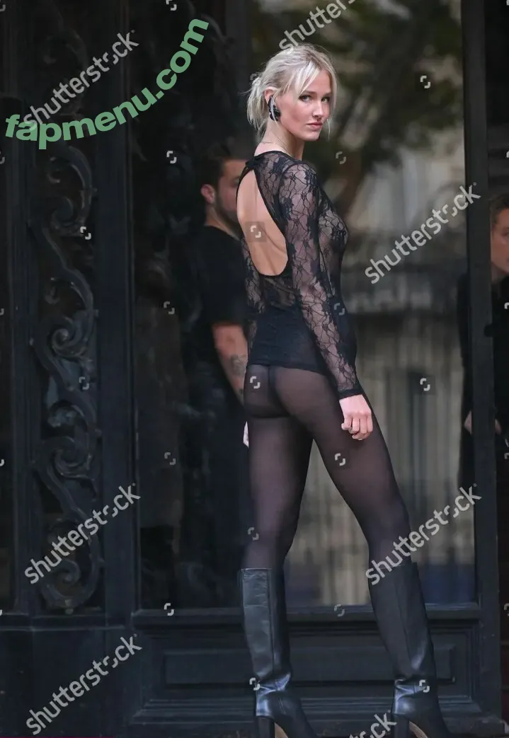 Lara Cosima nude photo #0059 (Henckel Von Donnersmarck / laracosima_)
