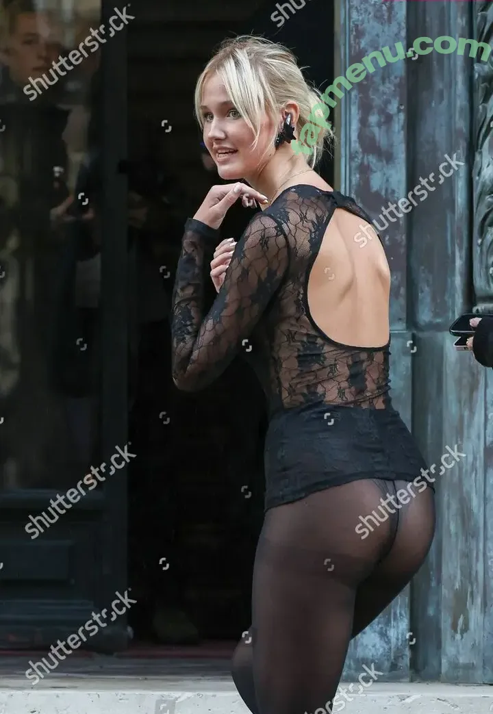 Lara Cosima nude photo #0061 (Henckel Von Donnersmarck / laracosima_)