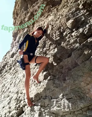 Lara Croft /  / Roleplay Girls Mega / Tomb Raider Cosplay / lara.croft / lara.croft___ nude photo #0021
