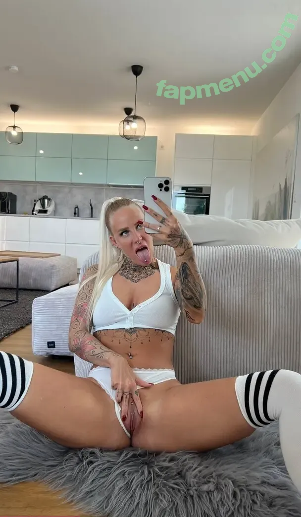 Lara Cumkitten nude photo #0021 (Lara Cumkitten)
