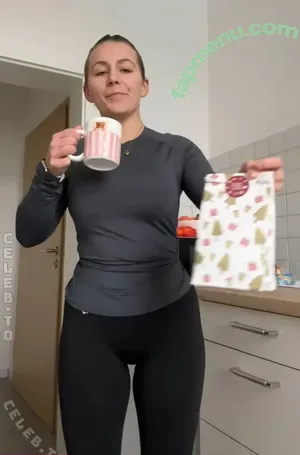 Lara Esser / esser.lari / laraaaaaa296 nude photo #0074