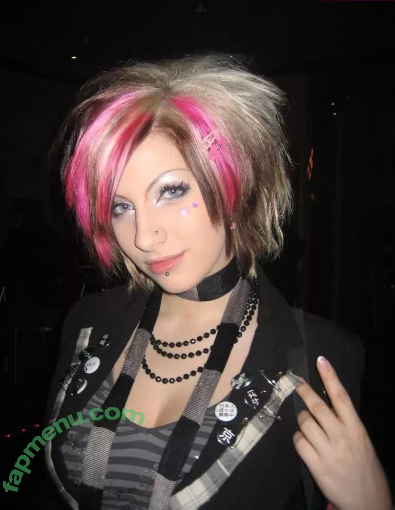 Lara Loft nude photo #0346 (Ichitann / Lara_Loft / laraloft)