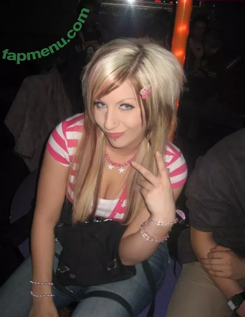 Lara Loft nude photo #0347 (Ichitann / Lara_Loft / laraloft)