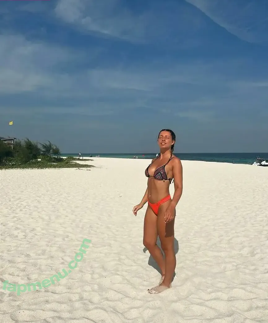 Lara López Calvo nude photo #0015 (Lara López Calvo)