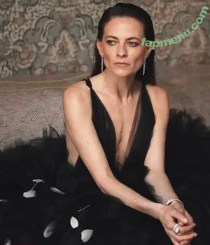 Lara Pulver / larapulver nude photo #0018