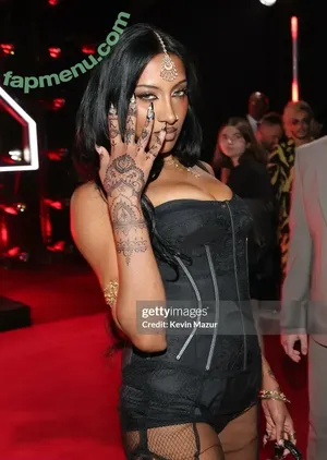 Lara Raj / lararajj / memberKATSEYE nude photo #0105