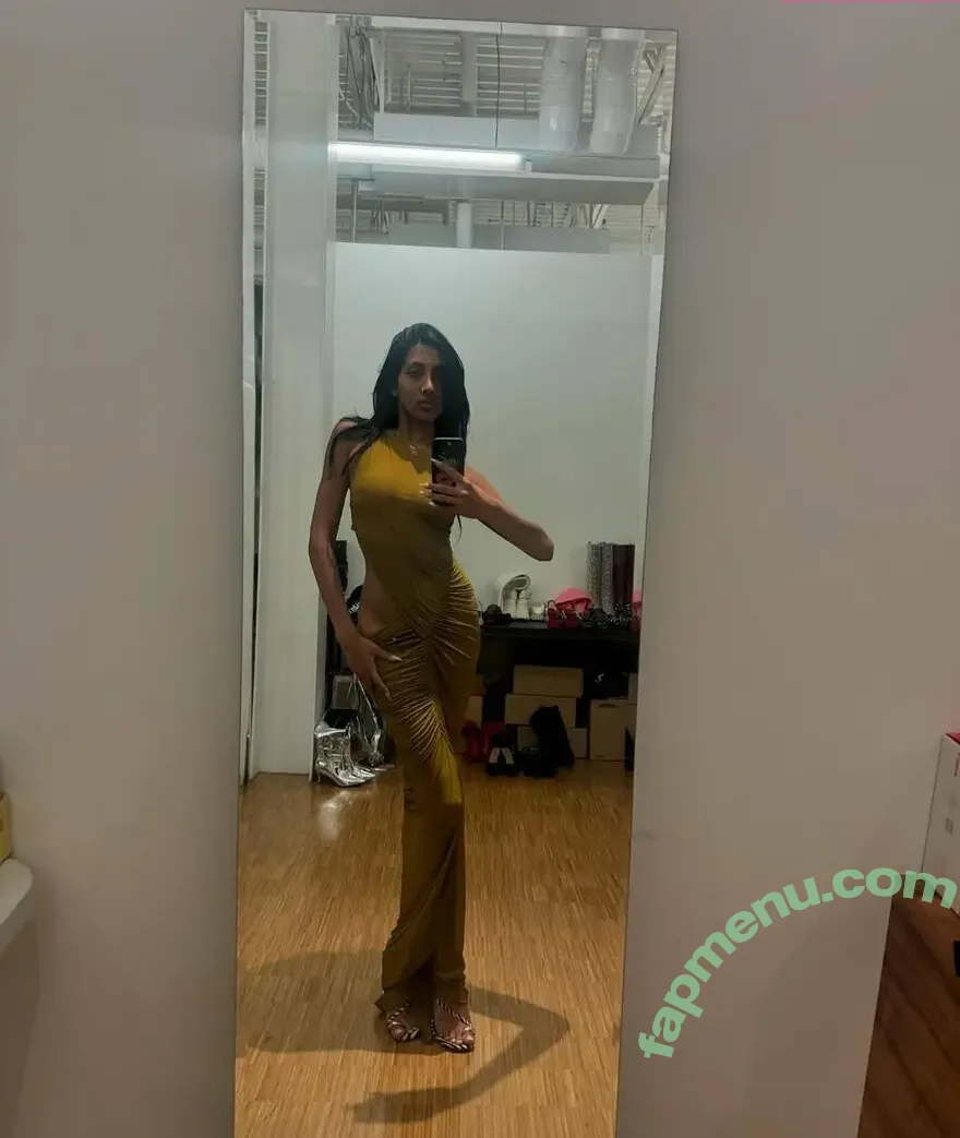 Lara Raj nude photo #0045 (lararajj / memberKATSEYE)