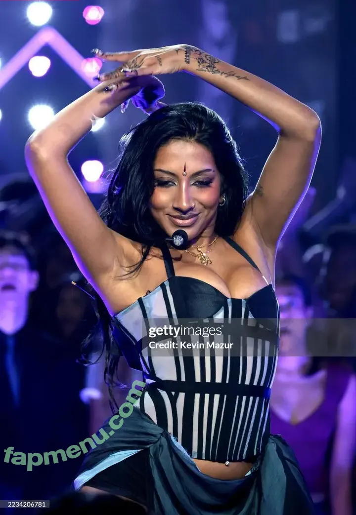 Lara Raj nude photo #0102 (lararajj / memberKATSEYE)