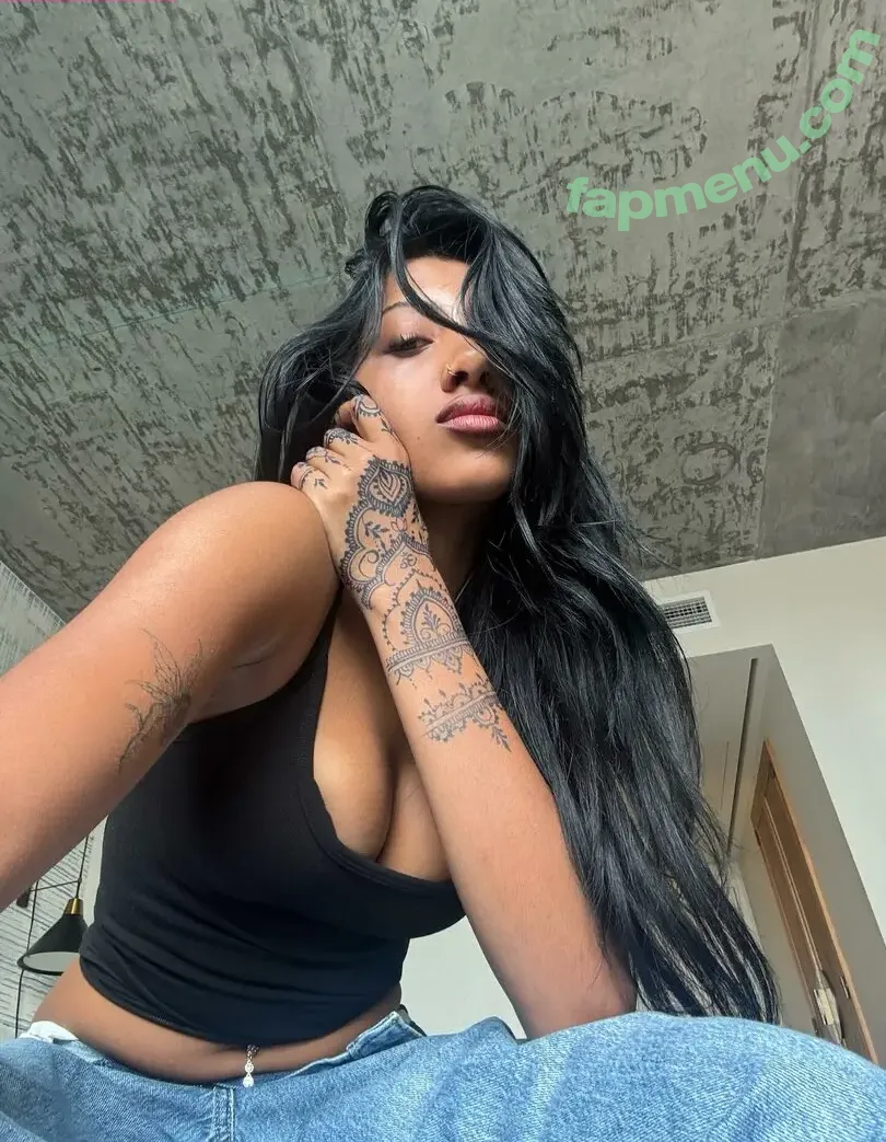 Lara Raj nude photo #0108 (lararajj / memberKATSEYE)