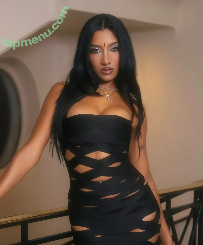 Lara Raj nude photo #0139 (lararajj / memberKATSEYE)