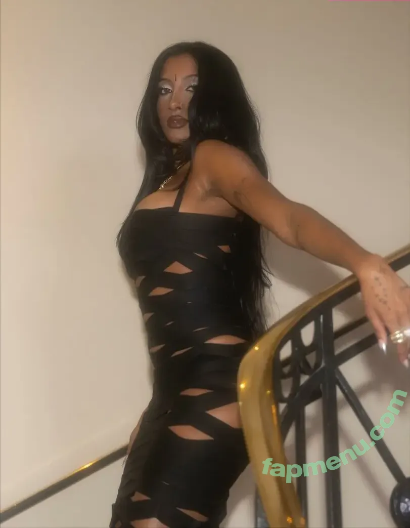 Lara Raj nude photo #0144 (lararajj / memberKATSEYE)