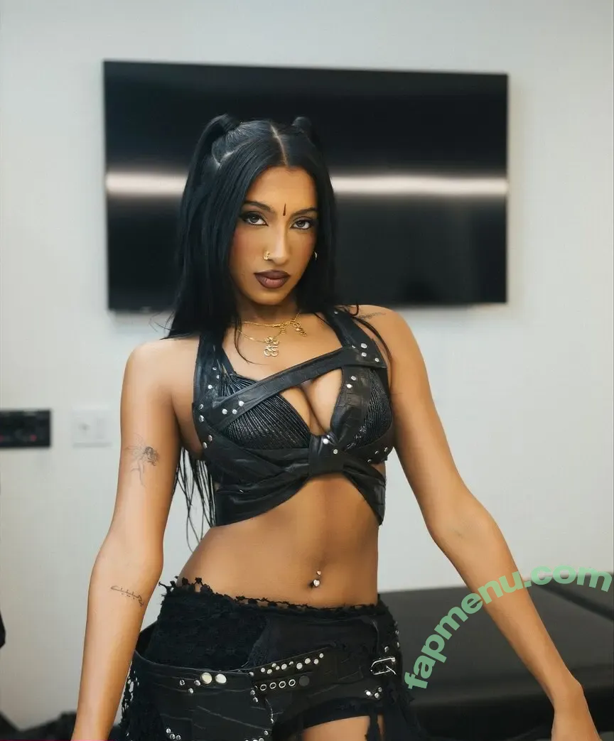 Lara Raj nude photo #0164 (lararajj / memberKATSEYE)