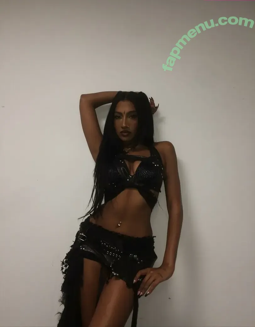 Lara Raj nude photo #0168 (lararajj / memberKATSEYE)