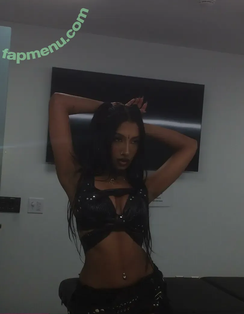 Lara Raj nude photo #0169 (lararajj / memberKATSEYE)