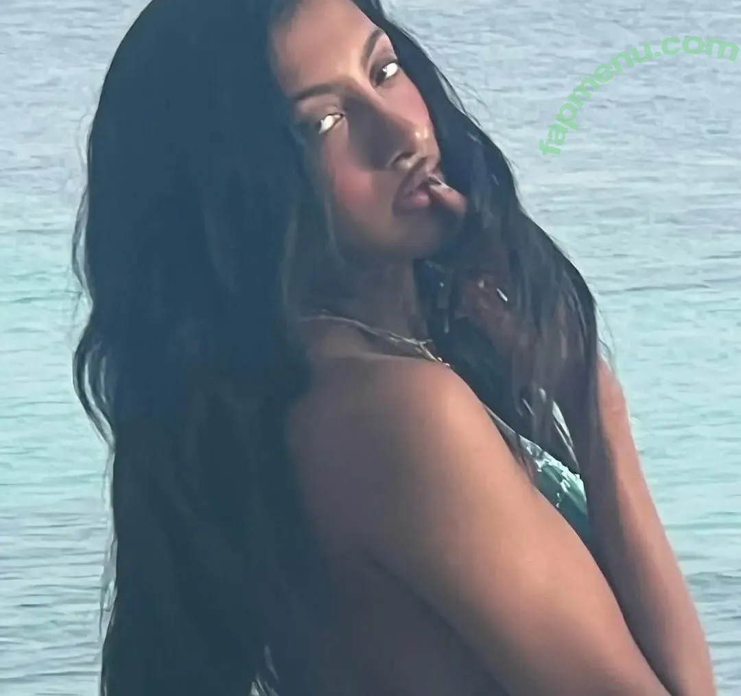 Lara Raj nude photo #0188 (lararajj / memberKATSEYE)