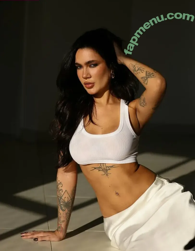 lara_silva nude photo #0013 (laramoreira19 / larasilva)