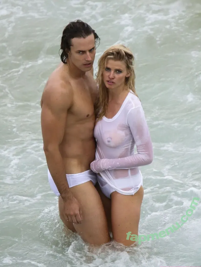 Lara Stone nude photo #0024 (lara_stone)