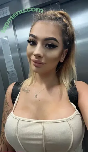 nude photo #0004