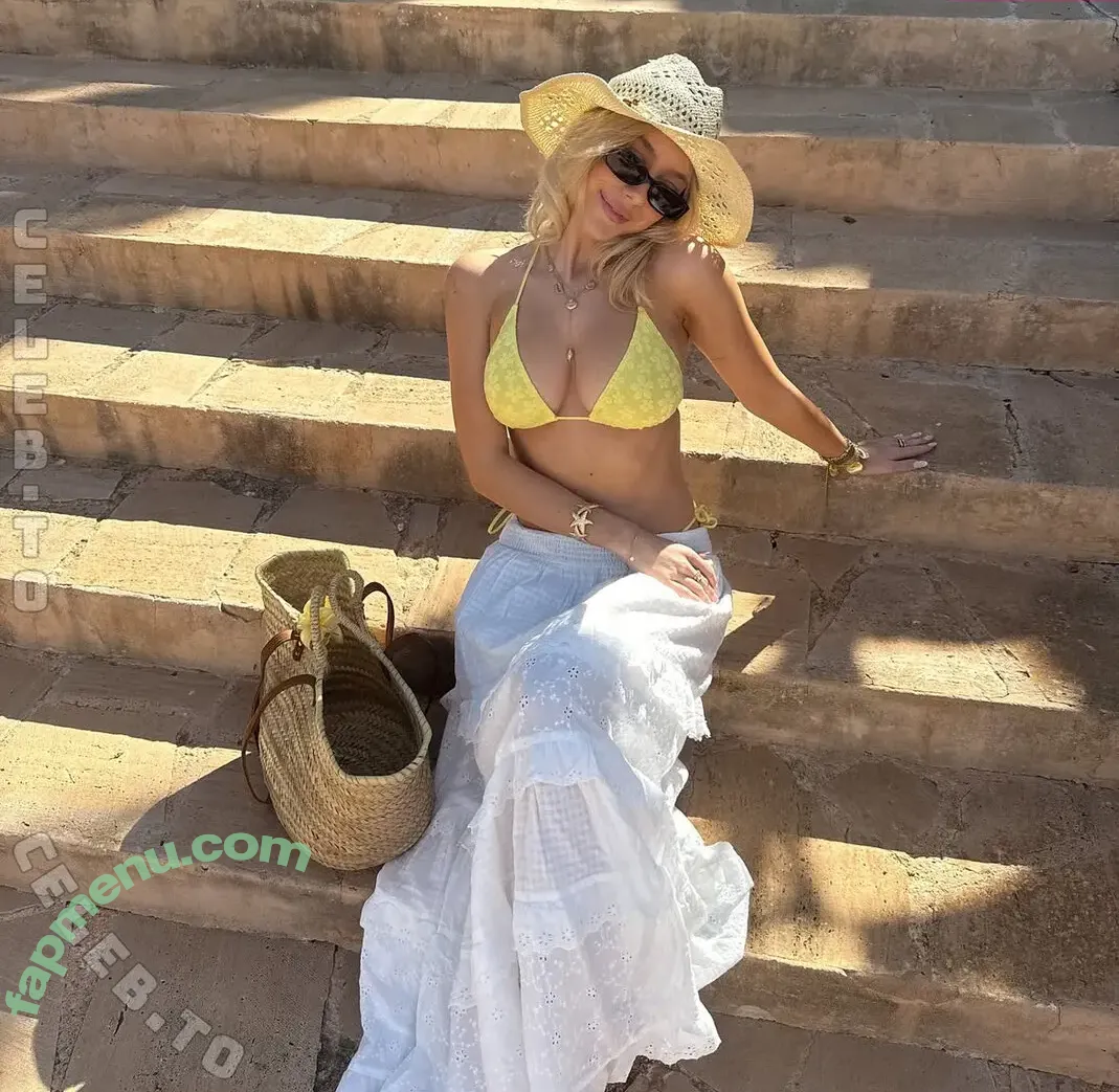 Laraa.gro nude photo #0027 (Laraa.gro)