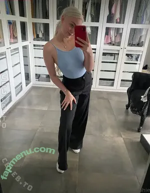 Laraa_Sophie nude photo #0064